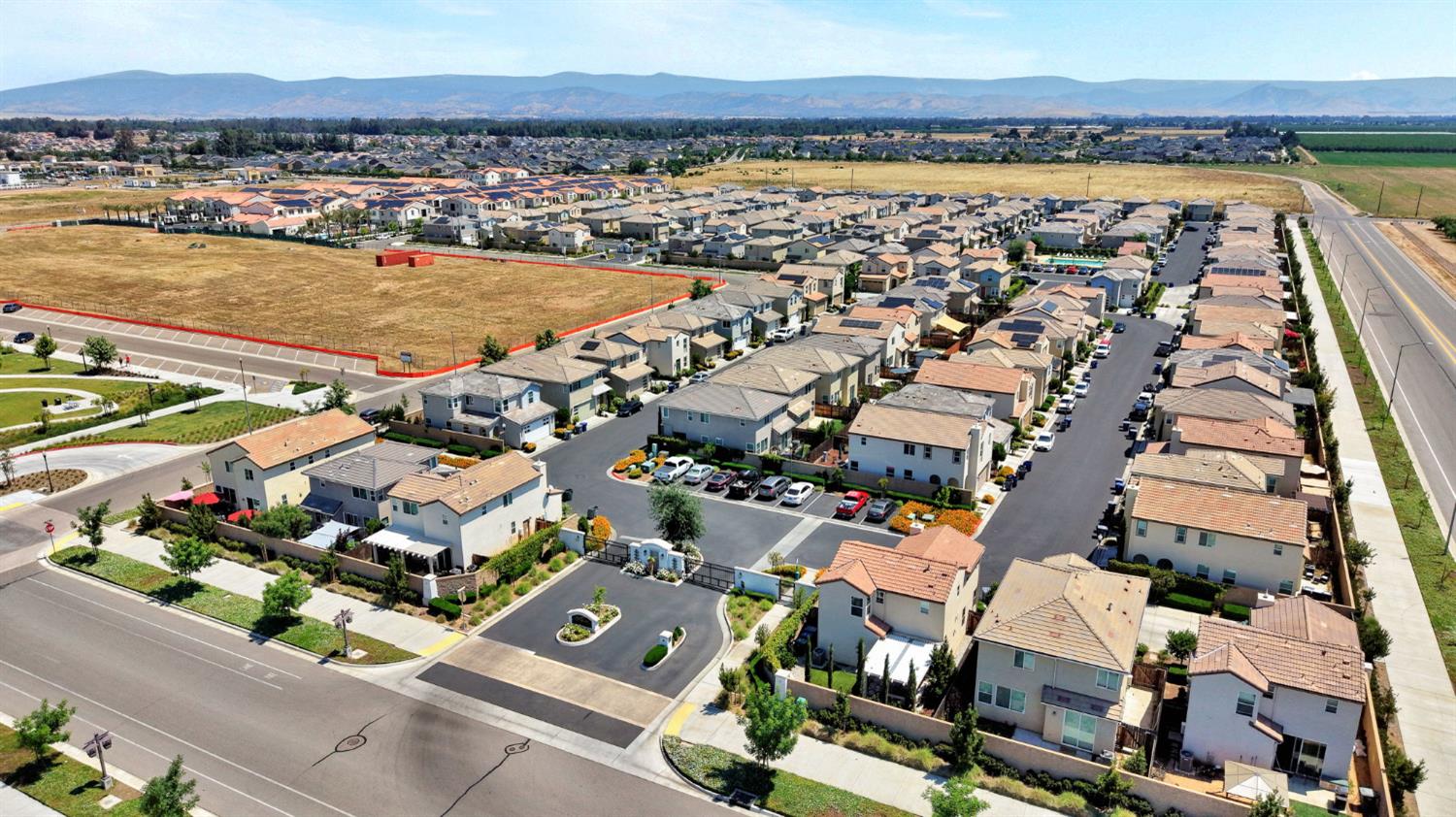 3750 Highclere Way, Clovis, CA 93619