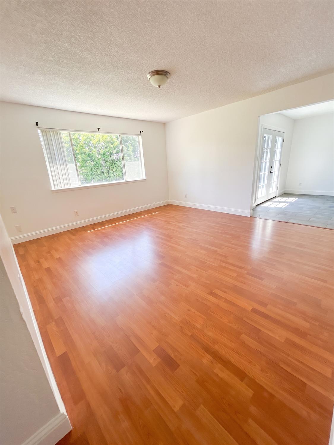 3843 N Ezie Ave, Fresno, CA 93727