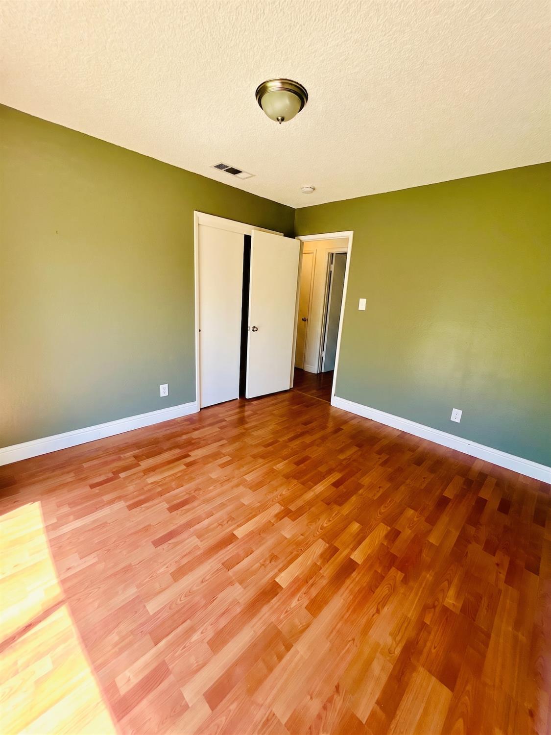 3843 N Ezie Ave, Fresno, CA 93727