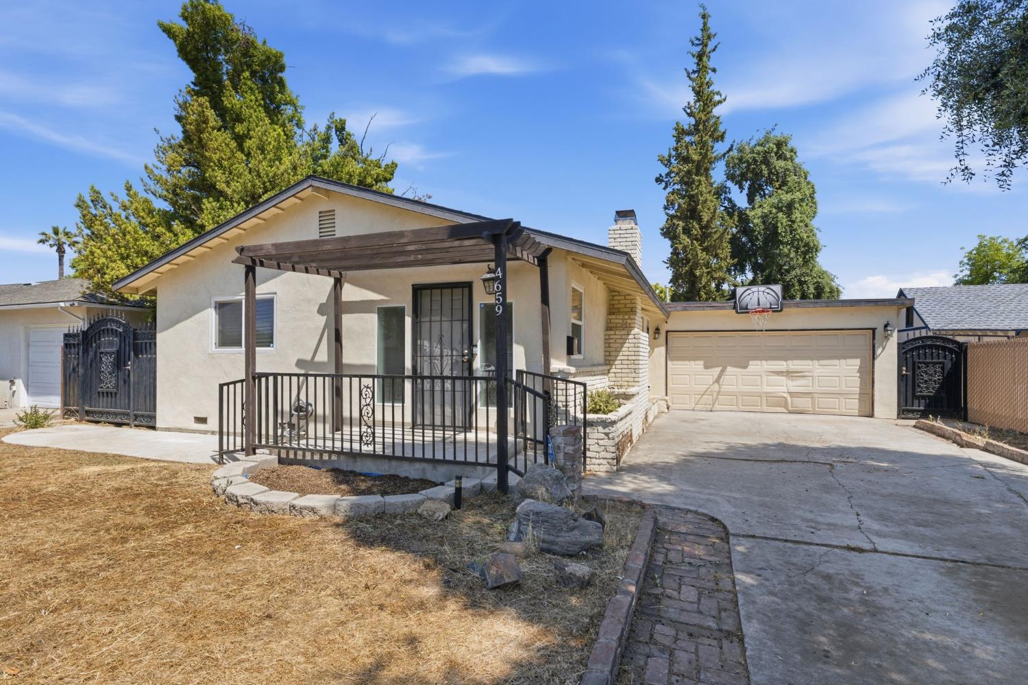 4659 E Terrace Ave, Fresno, CA 93703
