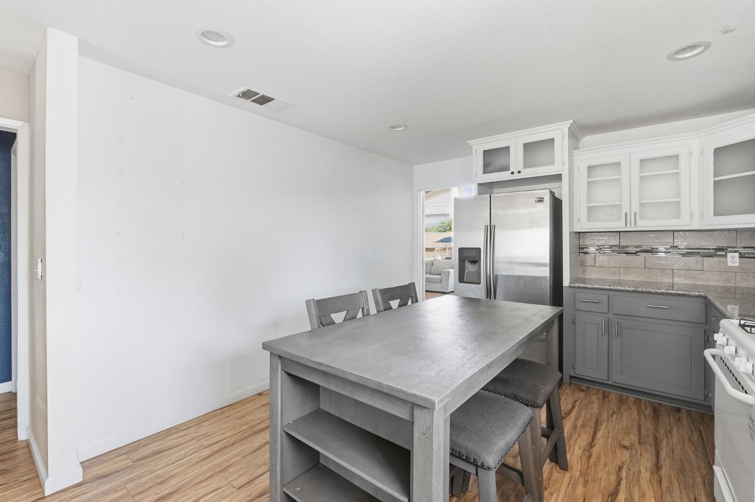 4659 E Terrace Ave, Fresno, CA 93703