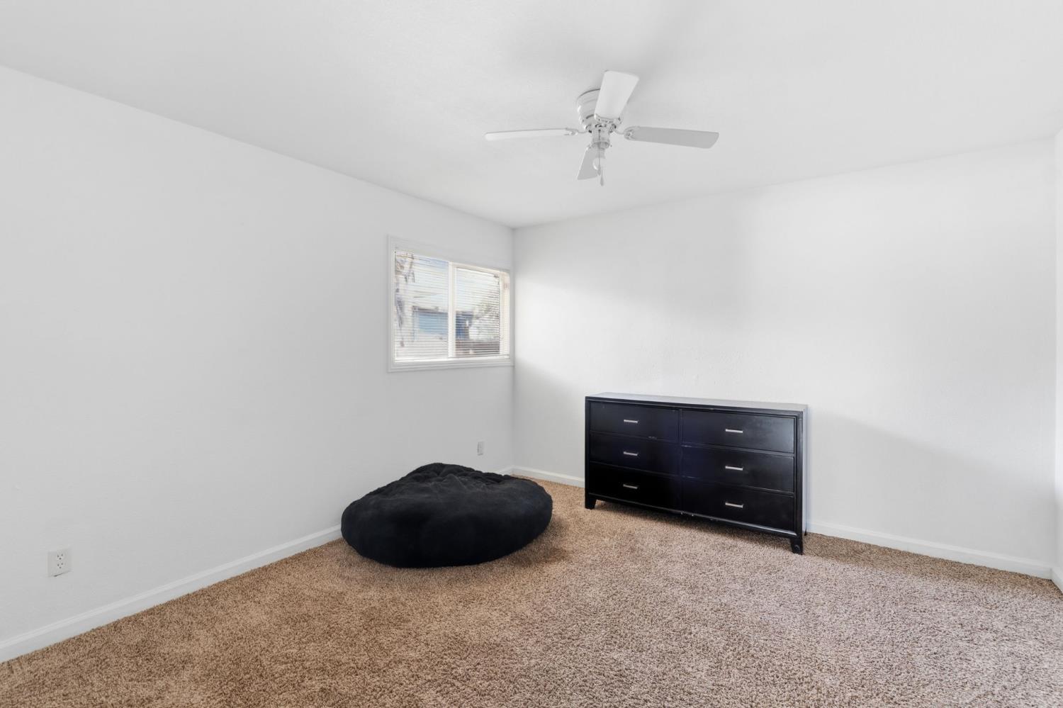 4659 E Terrace Ave, Fresno, CA 93703