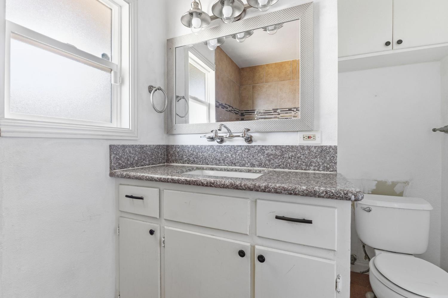 4659 E Terrace Ave, Fresno, CA 93703