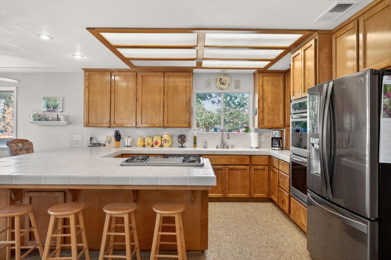 28037 Sky Harbour Rd, Friant, CA 93626