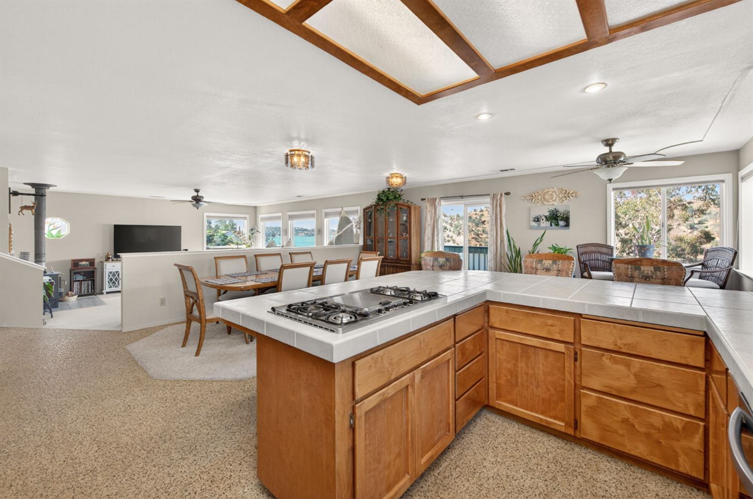 28037 Sky Harbour Rd, Friant, CA 93626