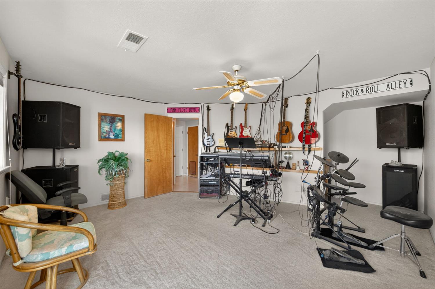 28037 Sky Harbour Rd, Friant, CA 93626