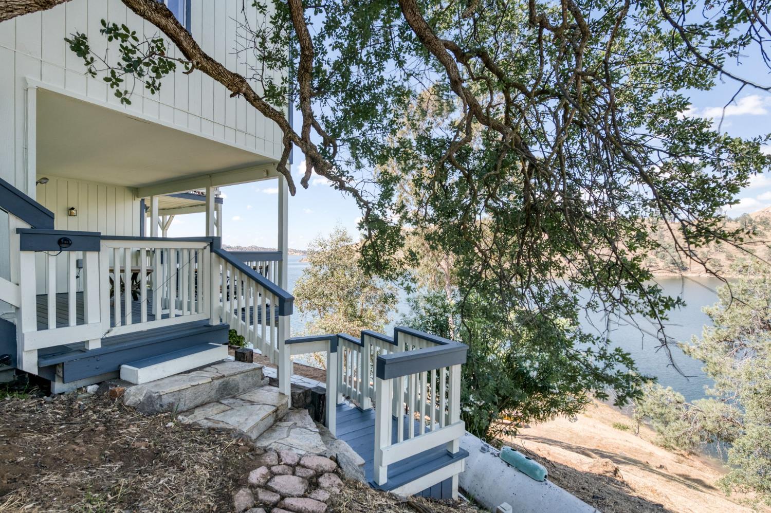 28037 Sky Harbour Rd, Friant, CA 93626
