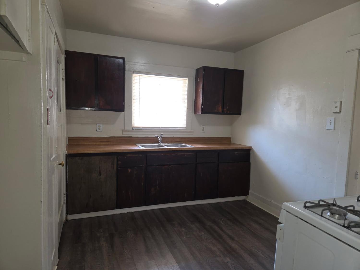 1332 N Wilson, Fresno, CA 93728
