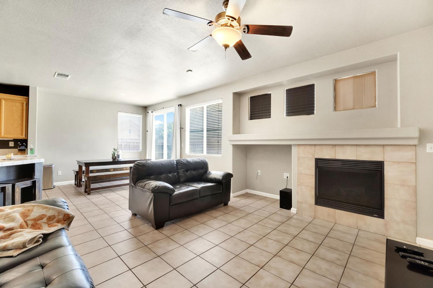 1060 San Jose Ave, Madera, CA 93637