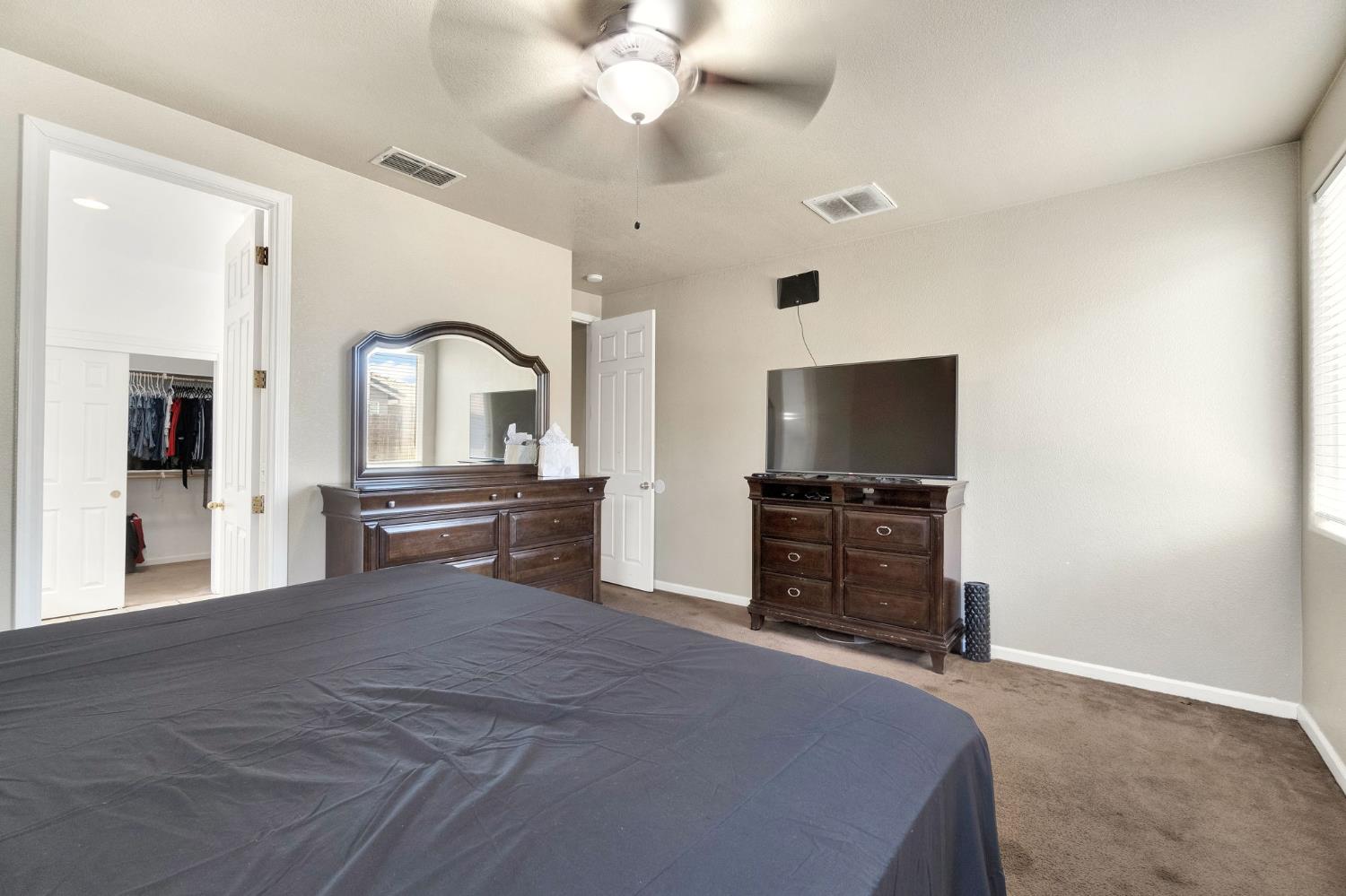 1060 San Jose Ave, Madera, CA 93637