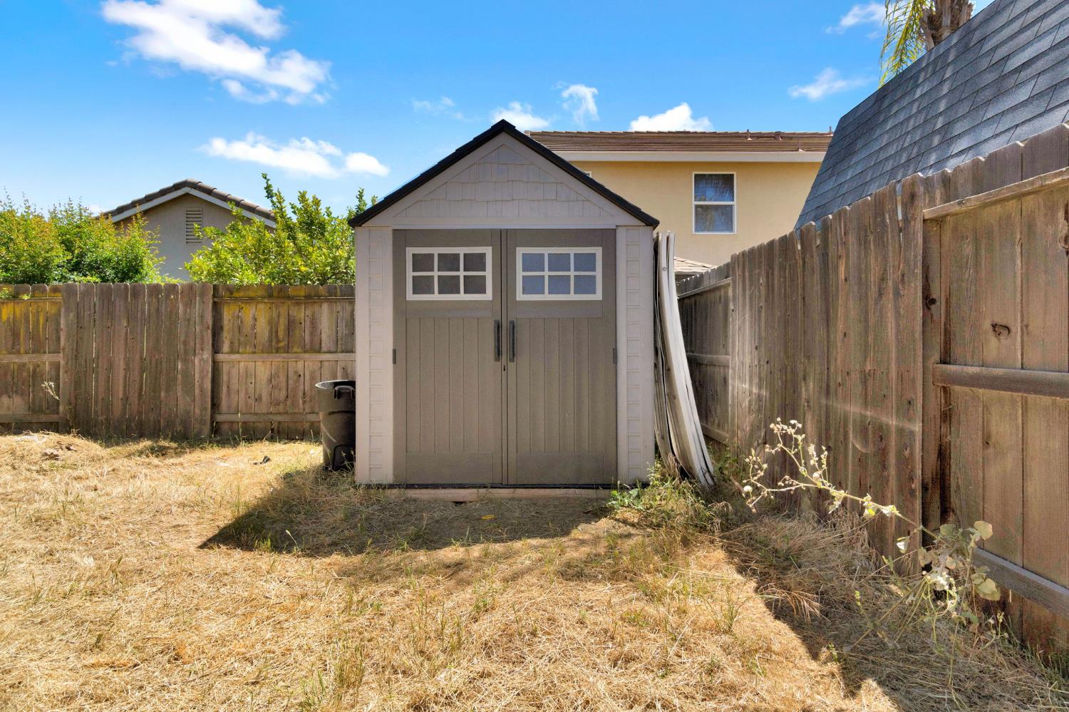 1060 San Jose Ave, Madera, CA 93637