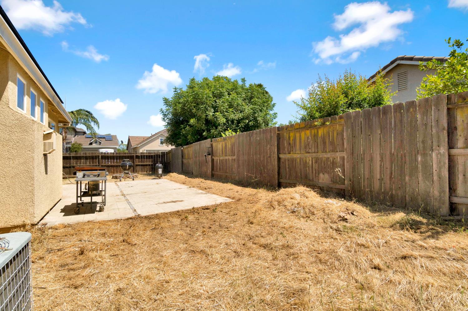 1060 San Jose Ave, Madera, CA 93637