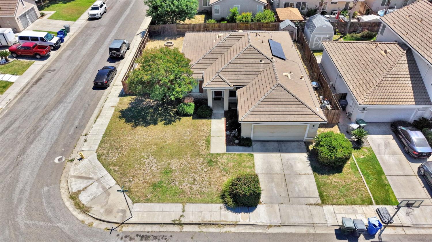 1060 San Jose Ave, Madera, CA 93637