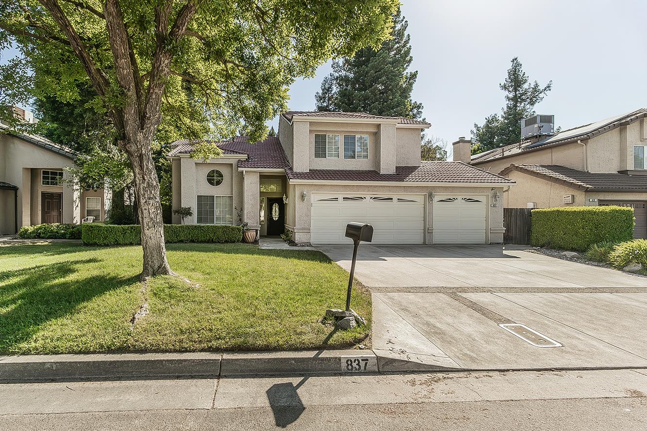 837 E Buckhill Rd, Fresno, CA 93720