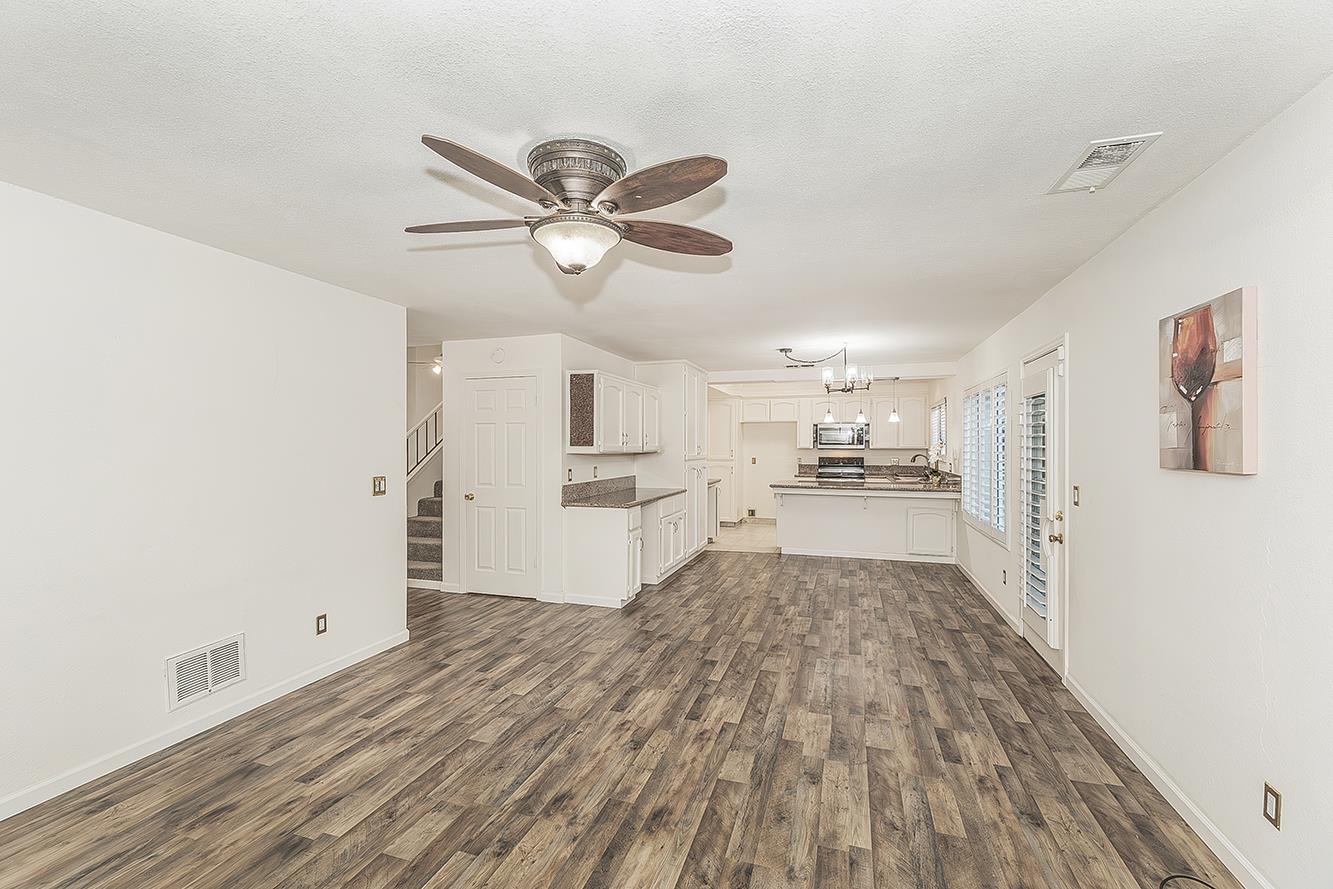 837 E Buckhill Rd, Fresno, CA 93720