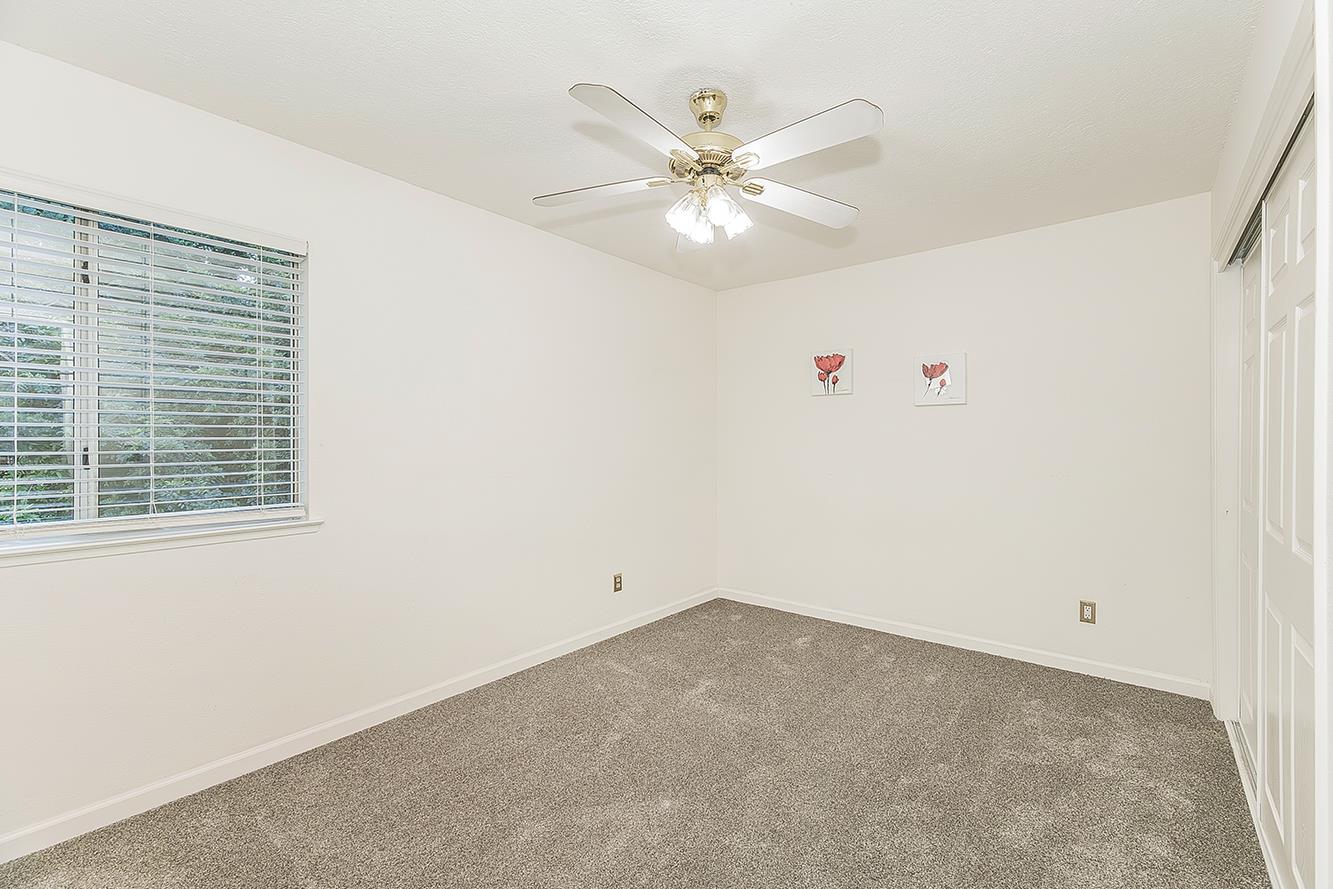 837 E Buckhill Rd, Fresno, CA 93720
