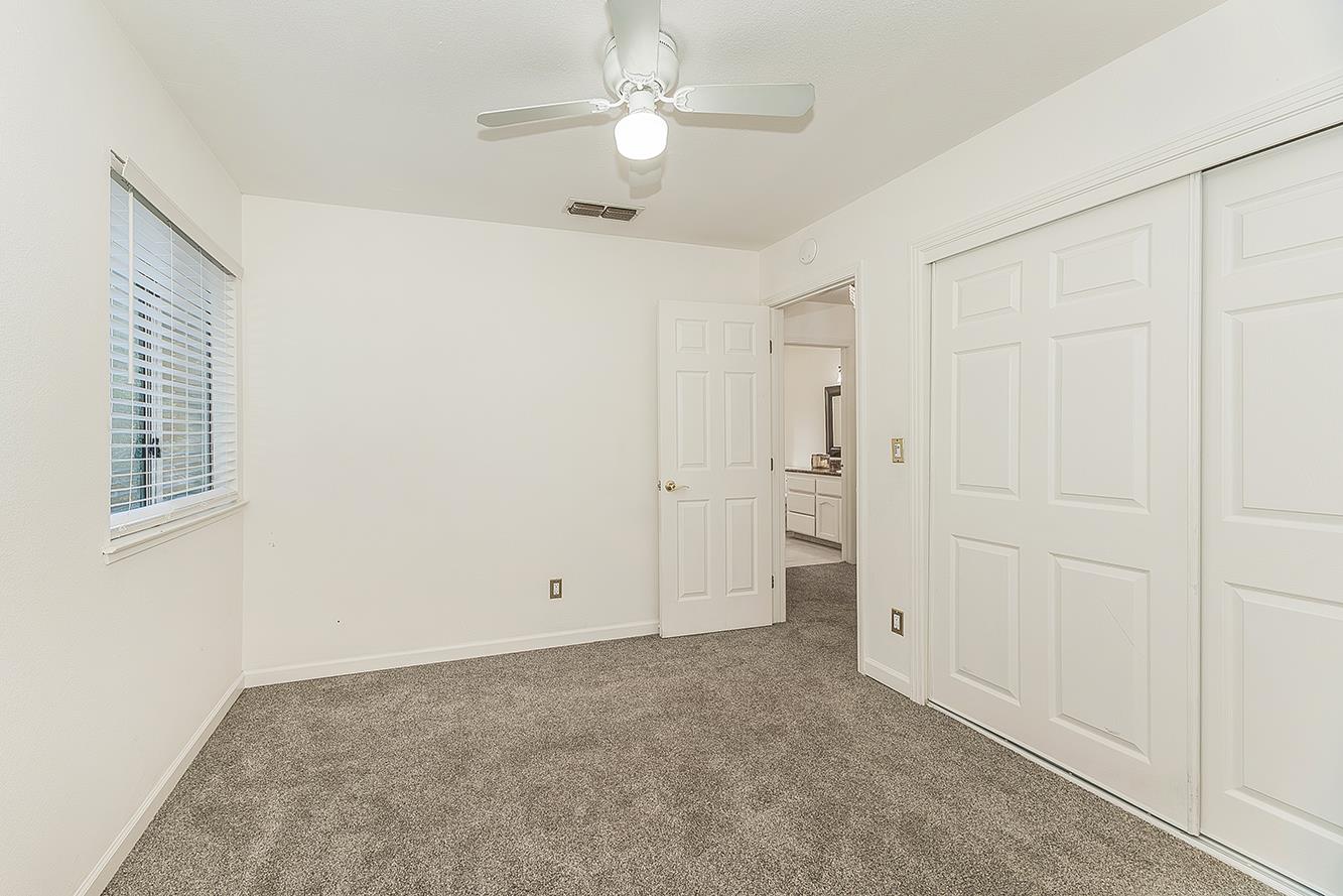837 E Buckhill Rd, Fresno, CA 93720