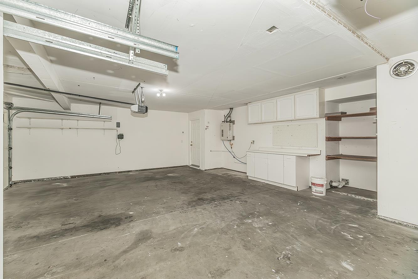 837 E Buckhill Rd, Fresno, CA 93720
