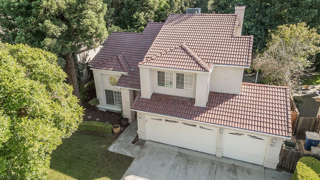 837 E Buckhill Rd, Fresno, CA 93720