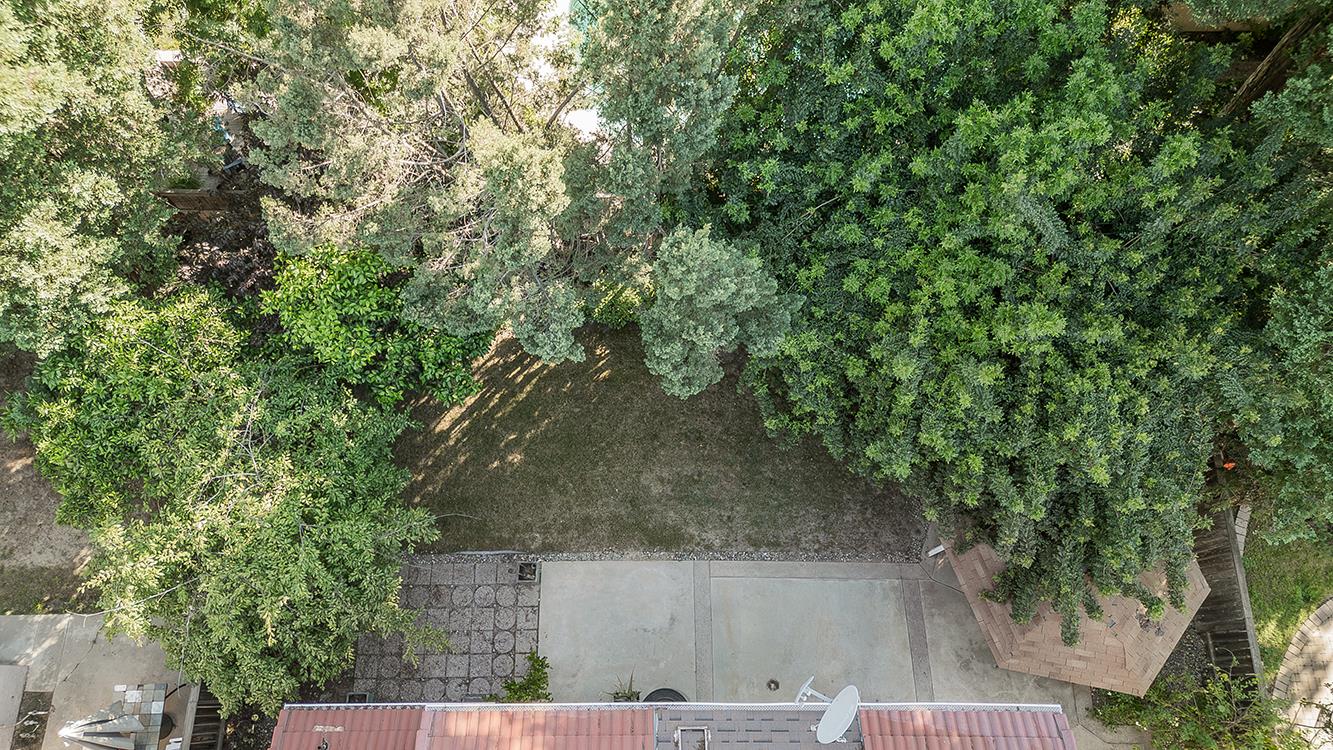 837 E Buckhill Rd, Fresno, CA 93720