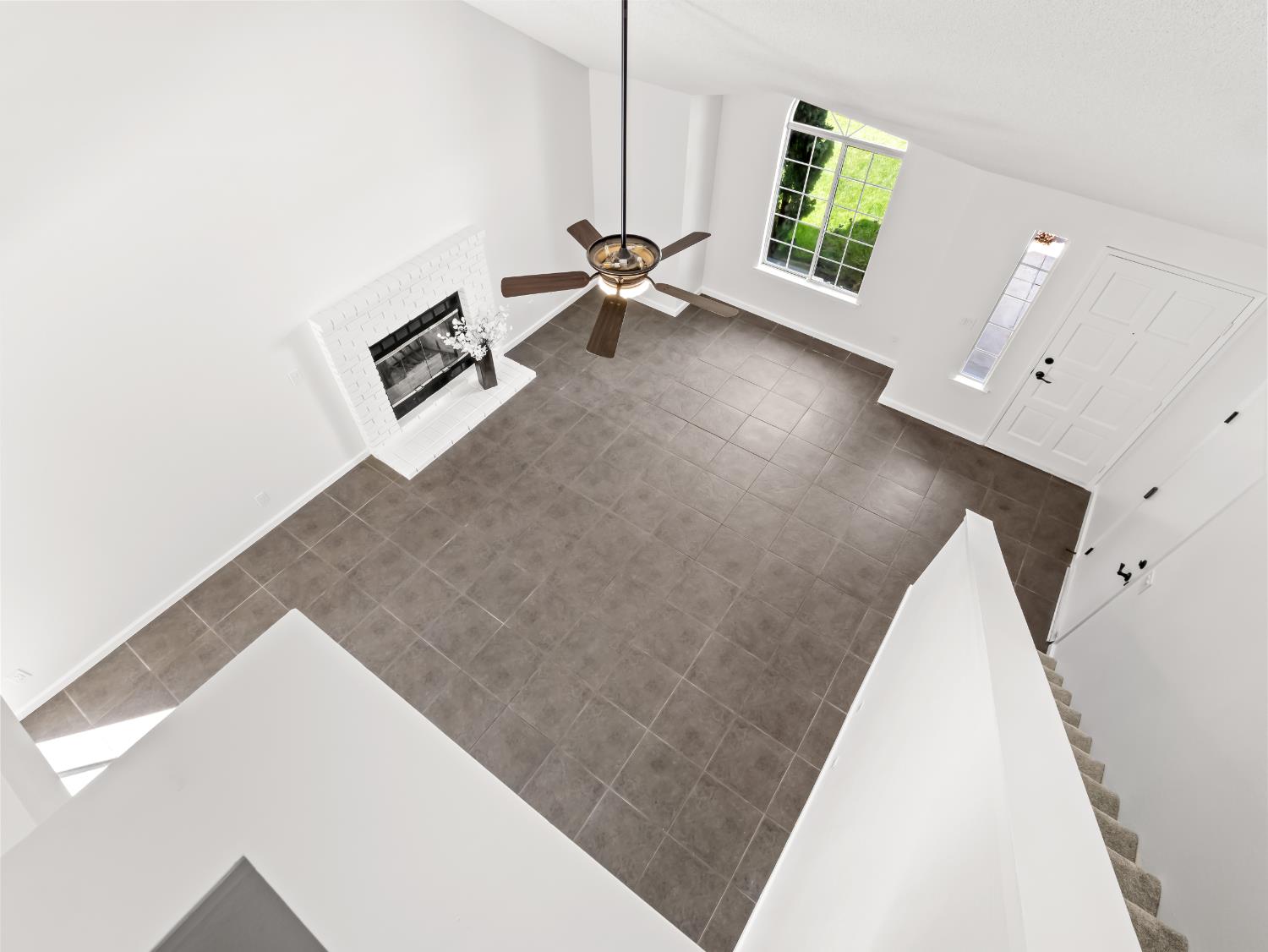 1631 E Deyoung Dr, Fresno, CA 93720