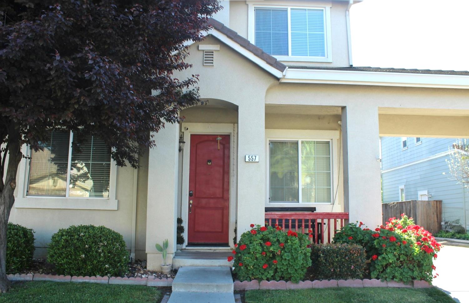 557 Stetson Dr, Oakdale, CA 95361