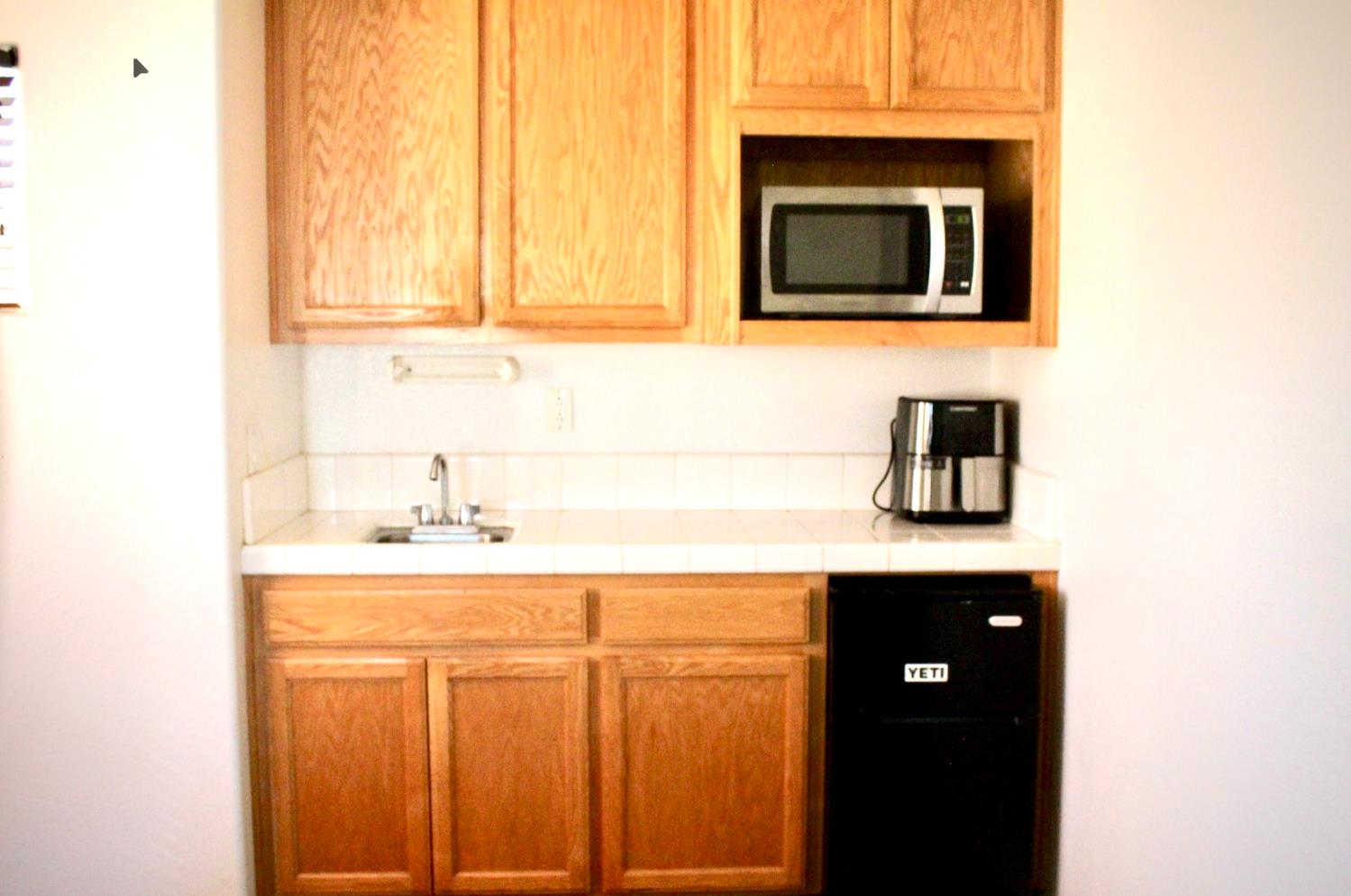 557 Stetson Dr, Oakdale, CA 95361