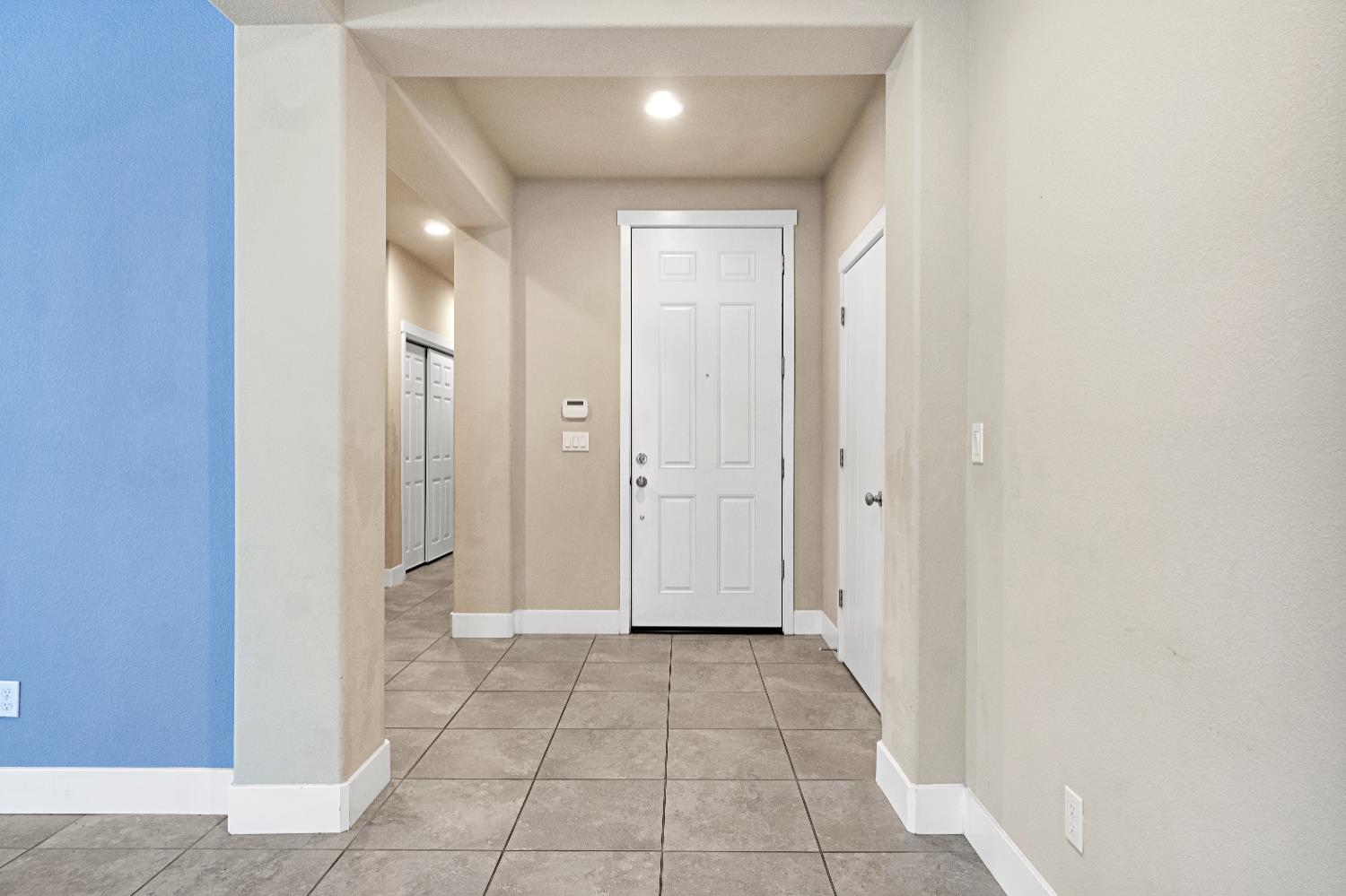 3245 Lexington Ave, Clovis, CA 93619