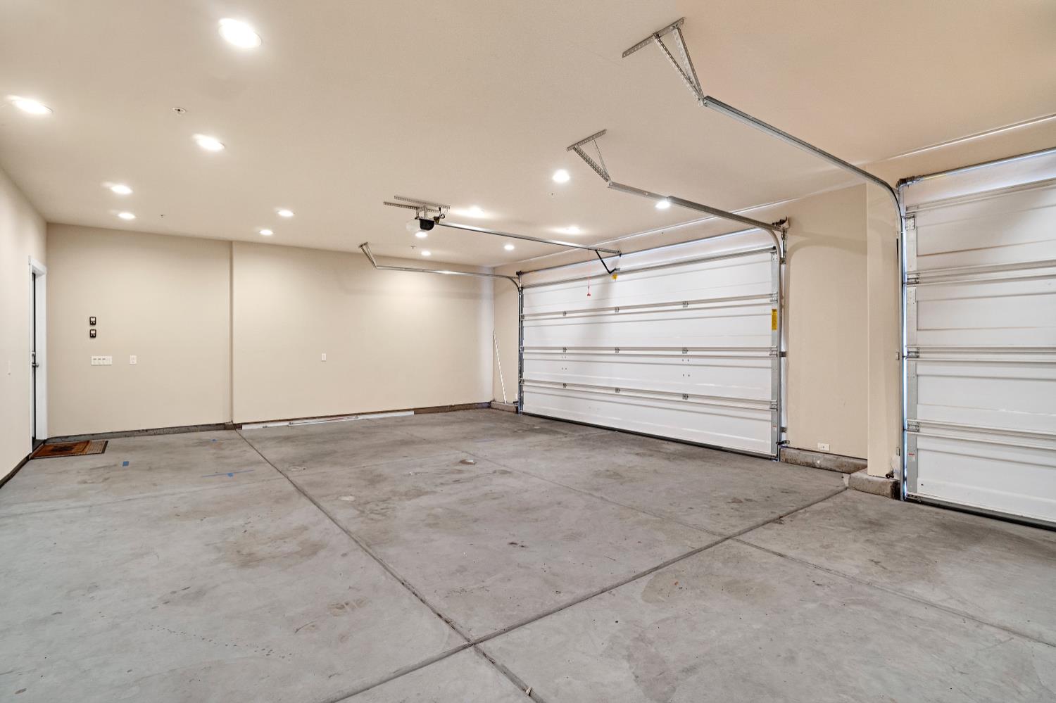 3245 Lexington Ave, Clovis, CA 93619