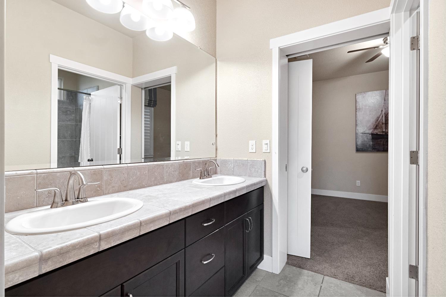3245 Lexington Ave, Clovis, CA 93619