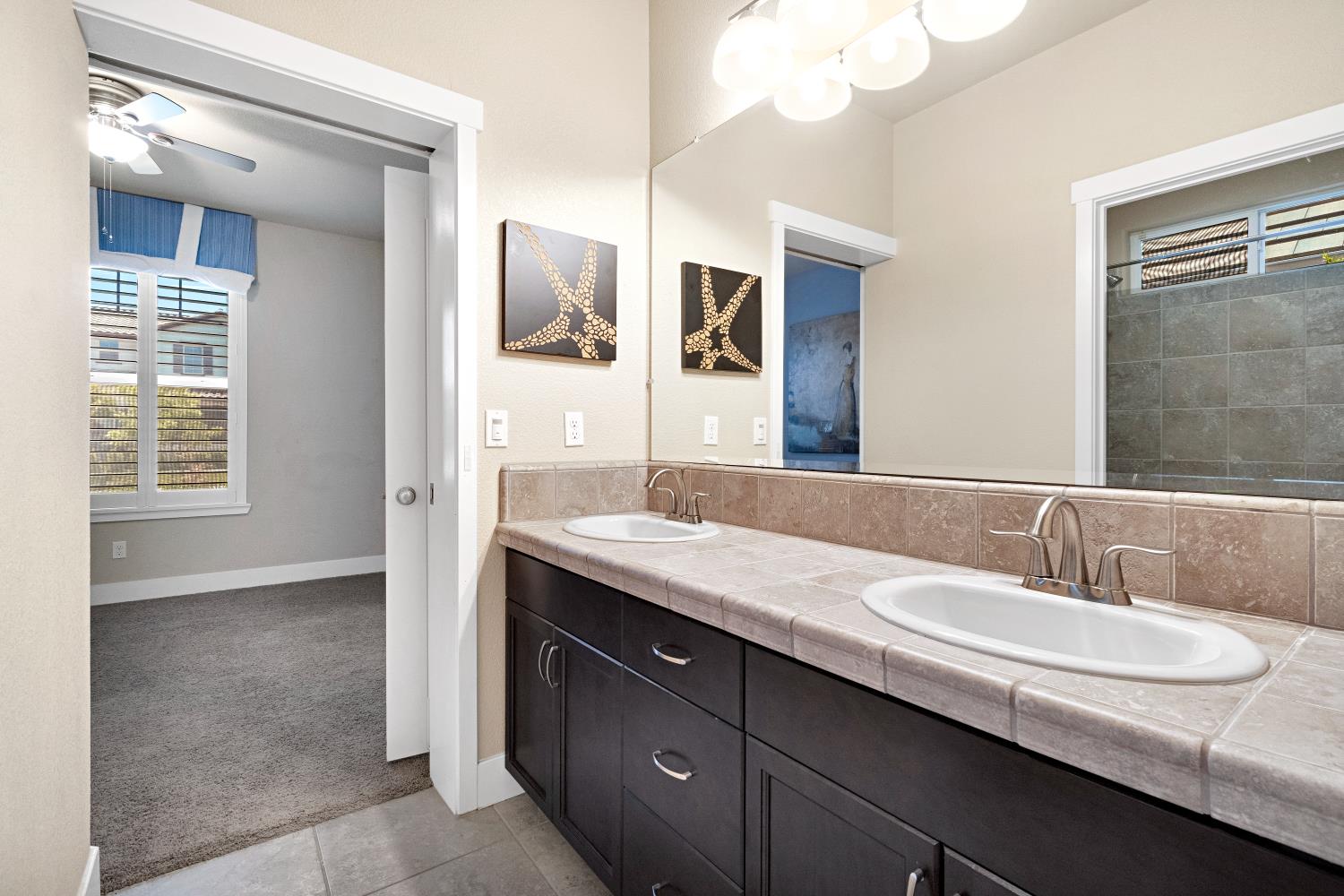 3245 Lexington Ave, Clovis, CA 93619