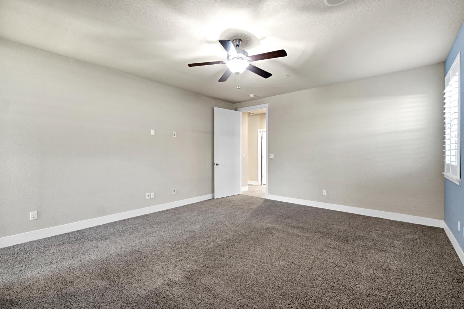 3245 Lexington Ave, Clovis, CA 93619