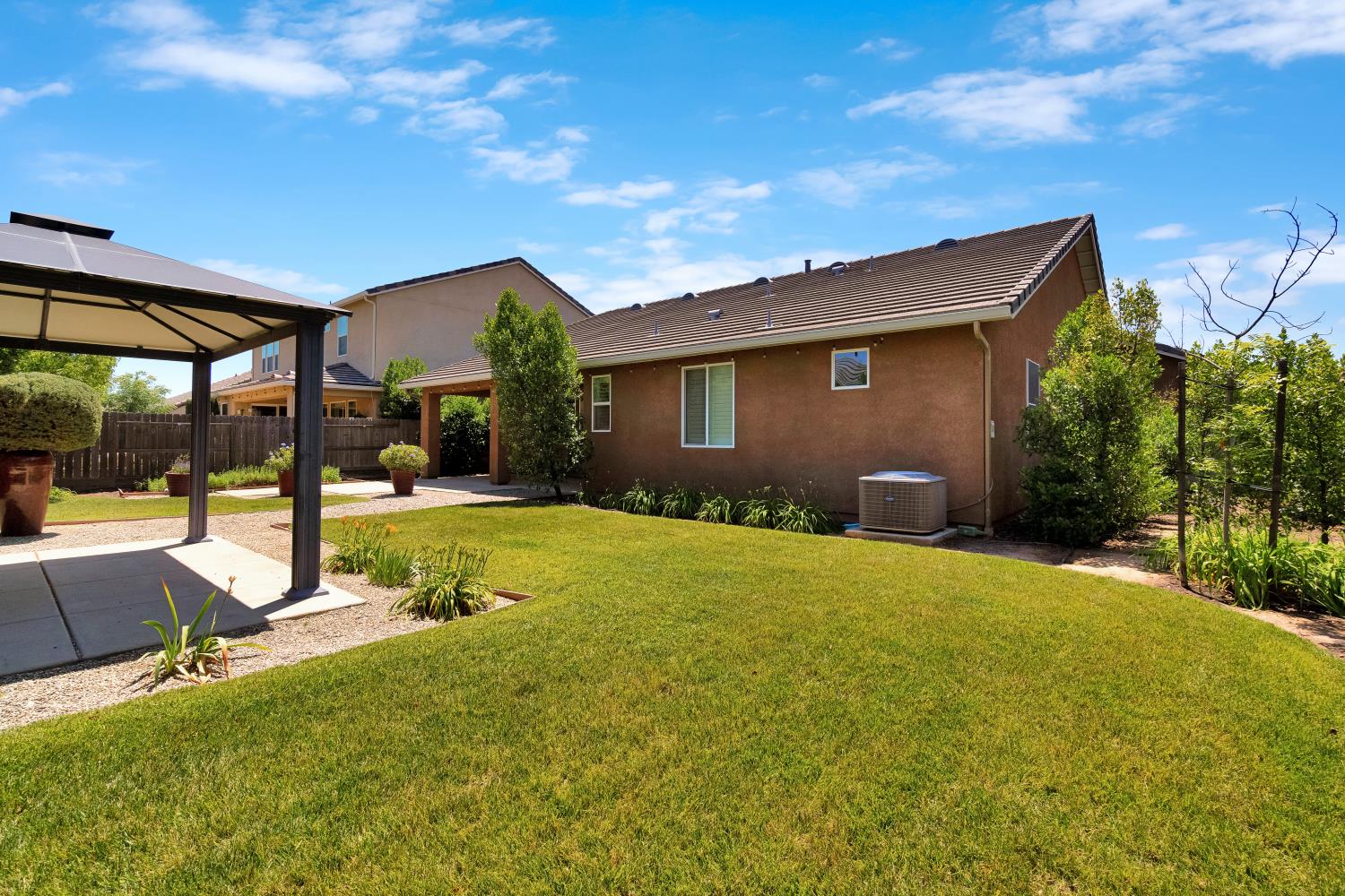 3245 Lexington Ave, Clovis, CA 93619