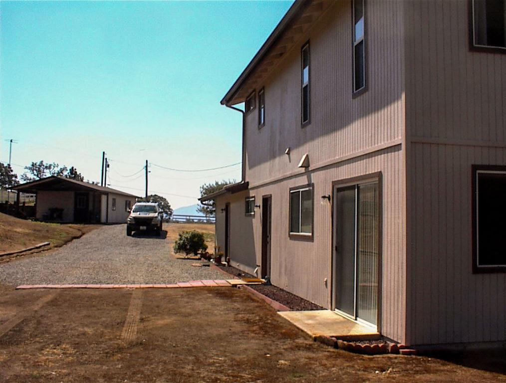 32860 George Smith Rd, Yokuts Valley, CA 93675