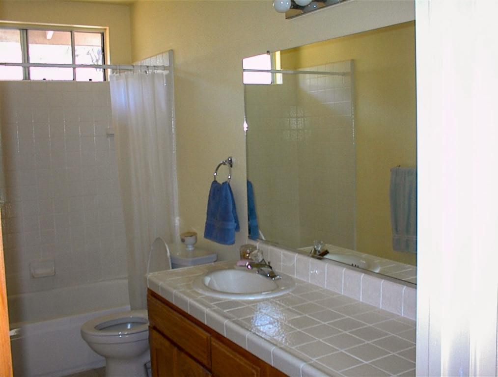 32860 George Smith Rd, Yokuts Valley, CA 93675