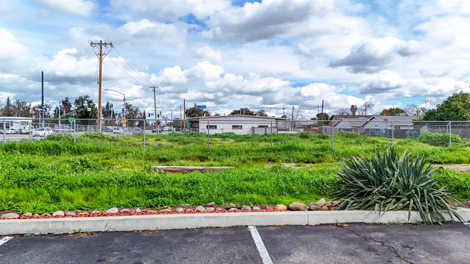 116 120 W Olive, Madera, CA 93637