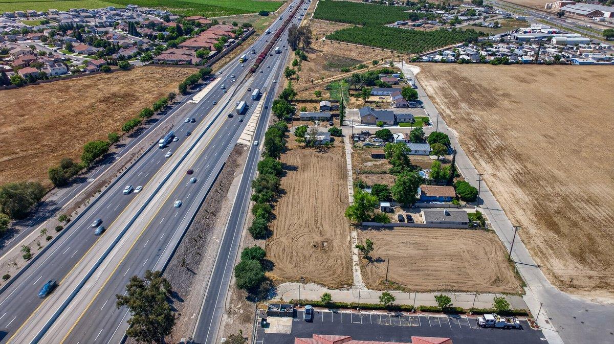 312 W Tuolumne St, Fowler, CA 93625