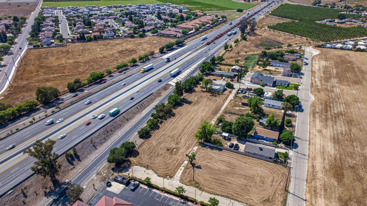 312 W Tuolumne St, Fowler, CA 93625