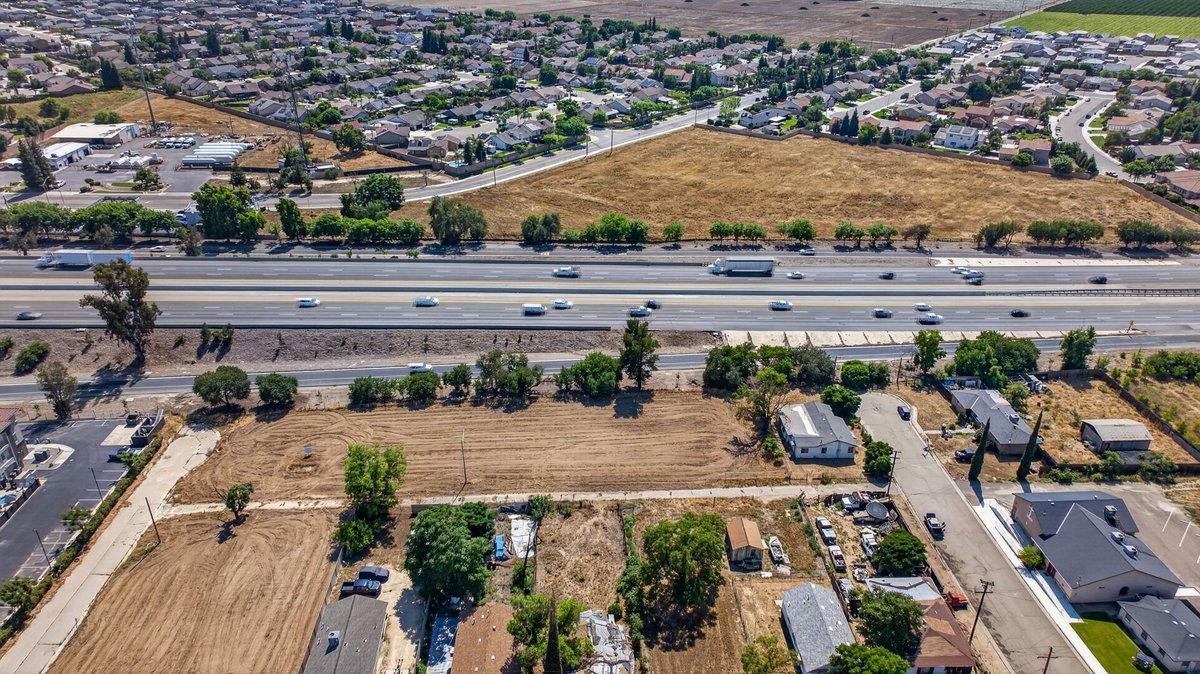 312 W Tuolumne St, Fowler, CA 93625