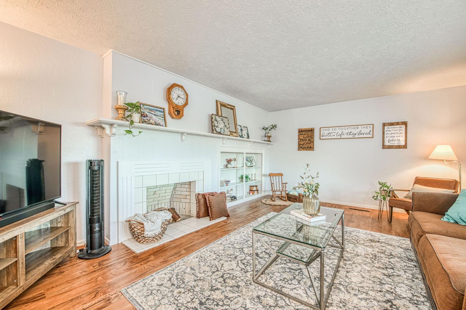 5433 E Madison Ave, Fresno, CA 93727