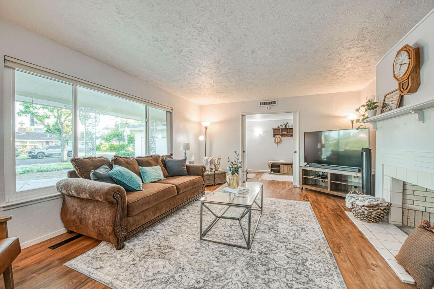 5433 E Madison Ave, Fresno, CA 93727
