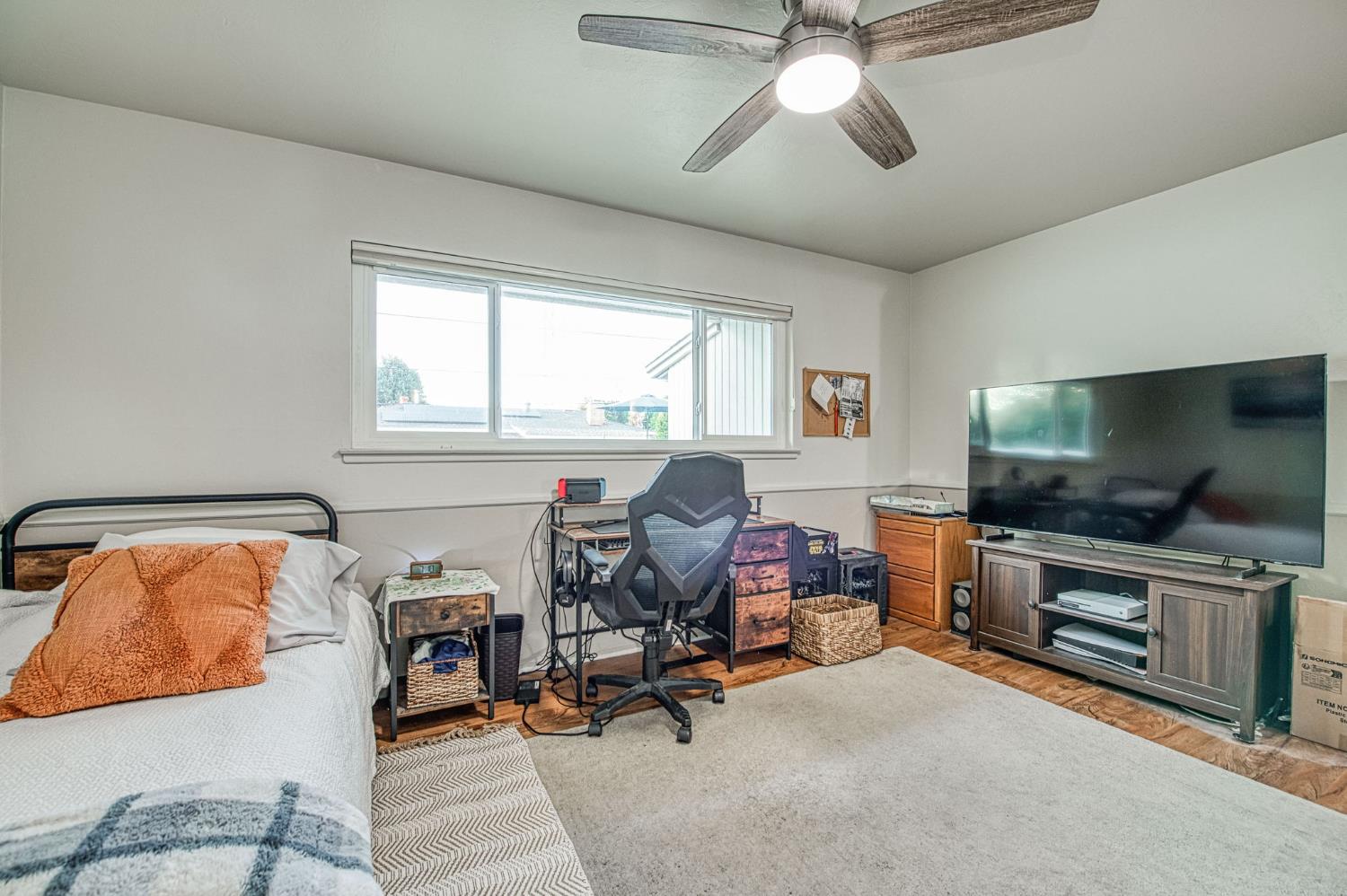 5433 E Madison Ave, Fresno, CA 93727