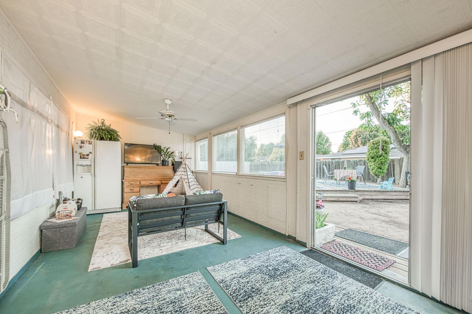5433 E Madison Ave, Fresno, CA 93727