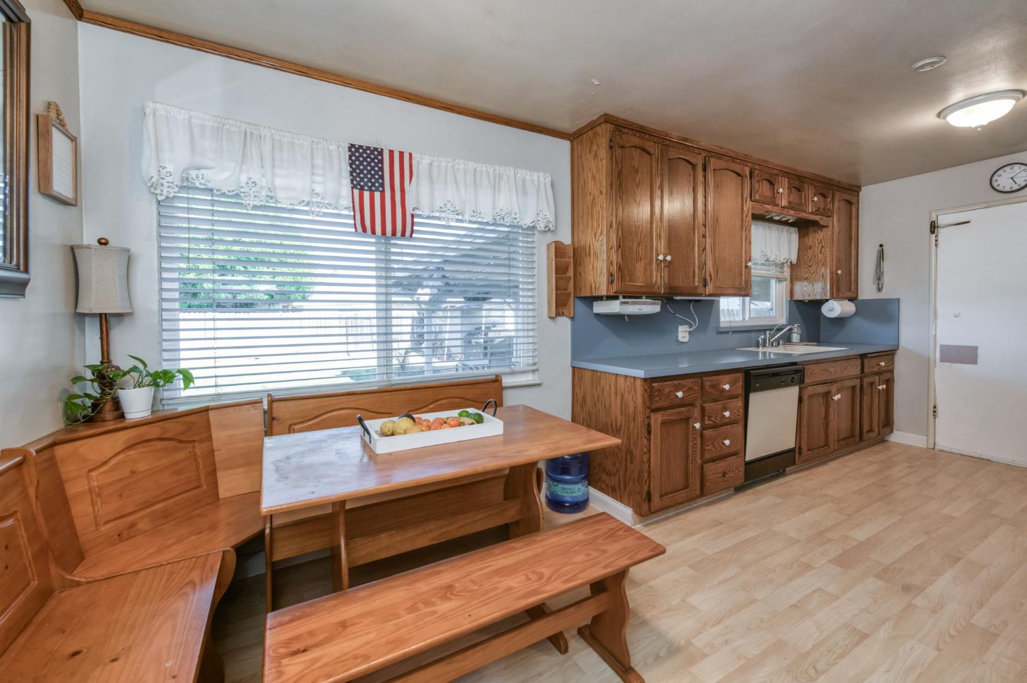 4775 E Michigan Ave, Fresno, CA 93703