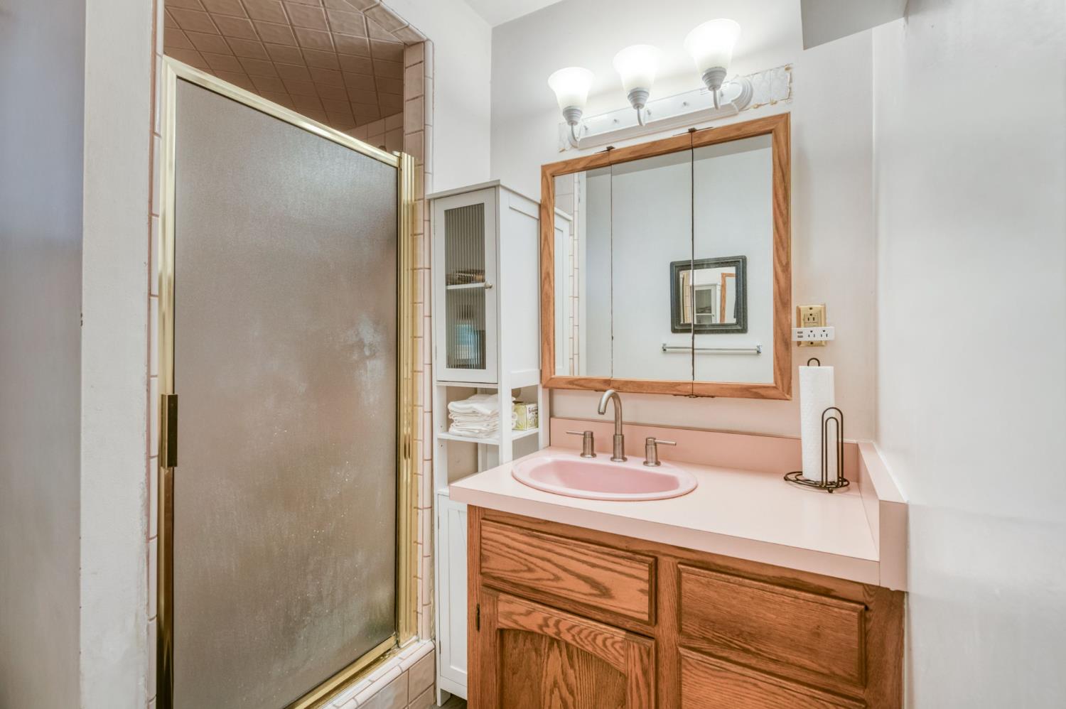 4775 E Michigan Ave, Fresno, CA 93703