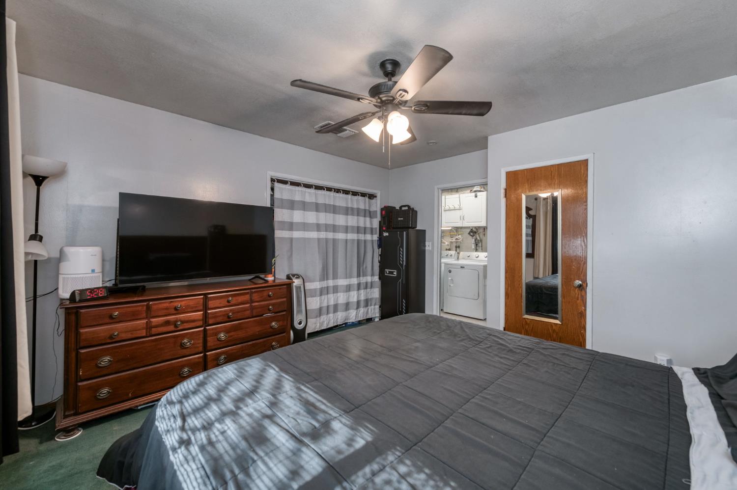 4775 E Michigan Ave, Fresno, CA 93703