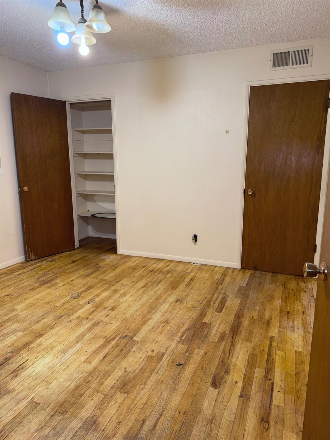 5074 E Platt Ave, Fresno, CA 93727