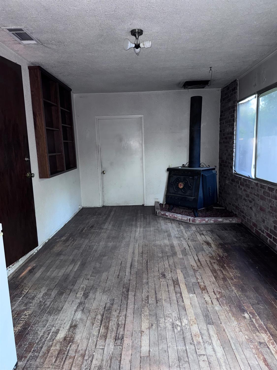5074 E Platt Ave, Fresno, CA 93727