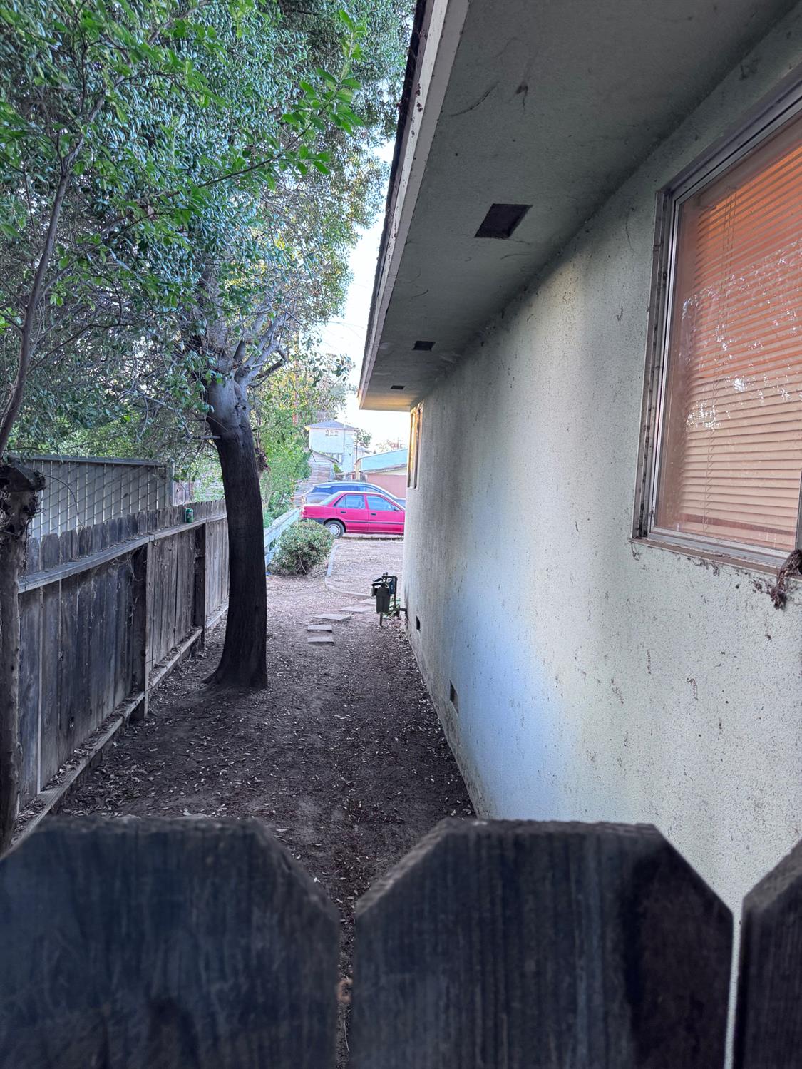 5074 E Platt Ave, Fresno, CA 93727