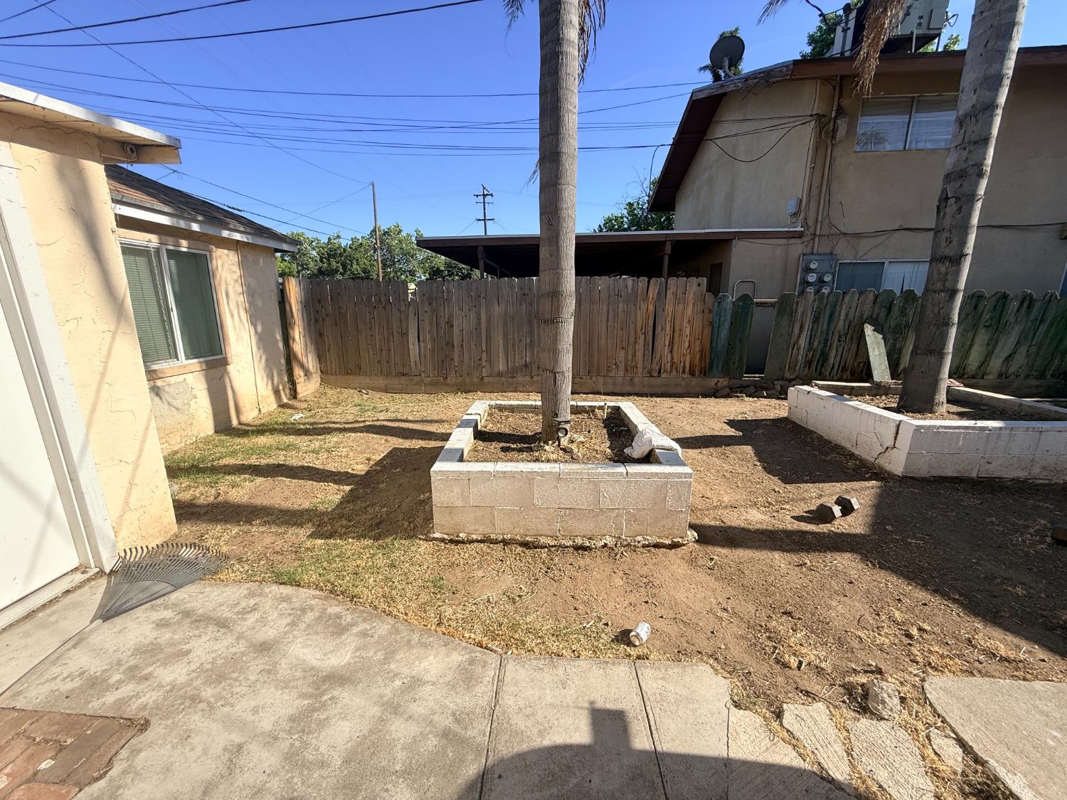 728 730 N Palm Ave, Fresno, CA 93728